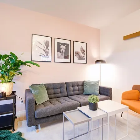 Caesar By Homester Apartament